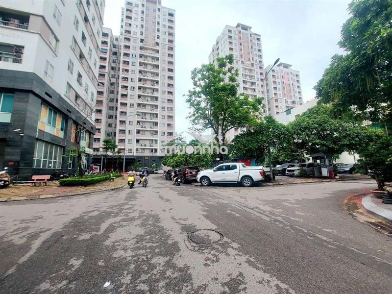 Cho thuê nhà phân lô hoàng văn thái, 80m x 4 tầng, oto tránh