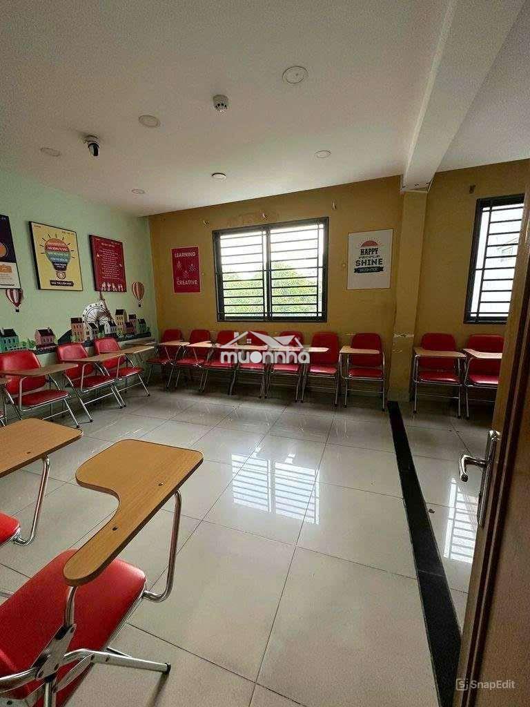 Cho thuê tòa nhà nguyên căn mặt tiền đường kinh dương vương,p12, q.6
