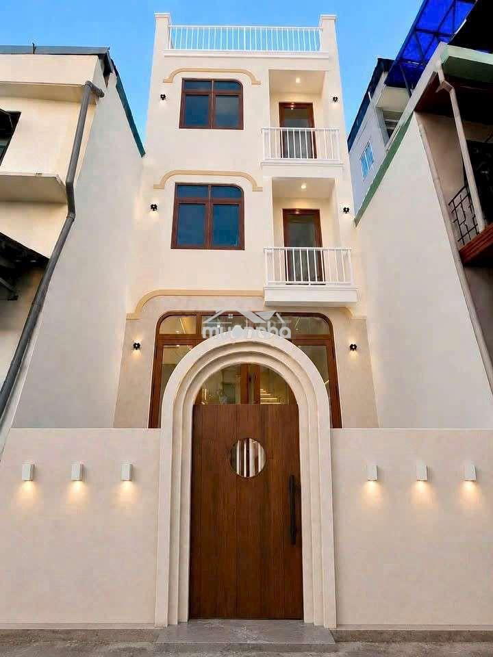 Bán nhà đẹp mới xây 5,6 tỷ ( q4 )