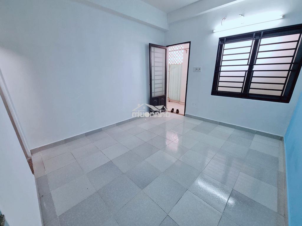 Phòng ngay lê văn việt, ngã 3 mỹ thành, gần khu cnc quận 9, fpt - 3