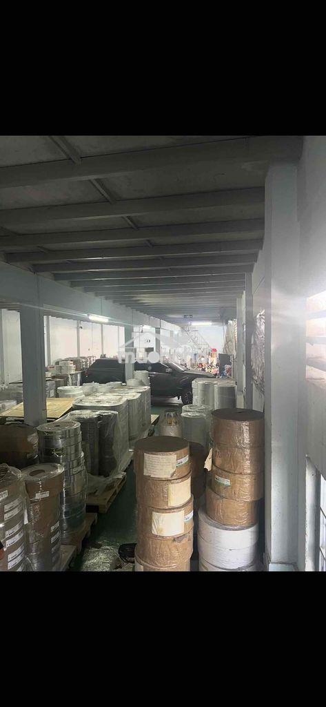 Cho thuê kho xưởng 450m2 đường tân sơn nhì, tân phú giá 33 triệu