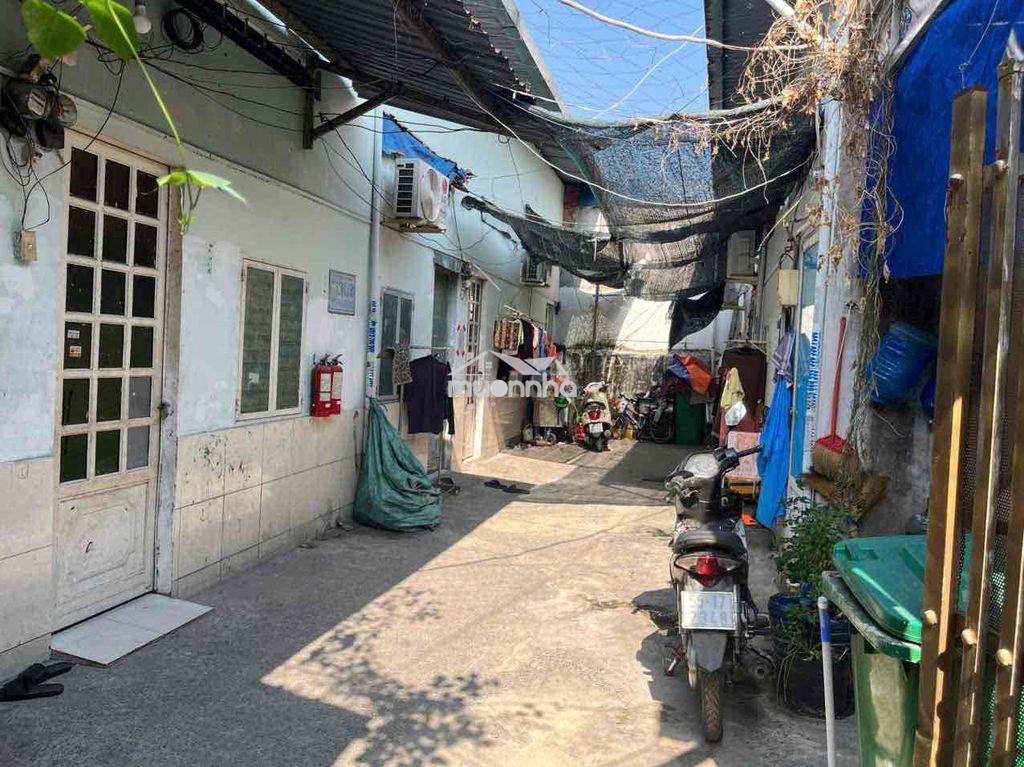 Bán khu nhà trọ 3 dãy thu nhập ổn định có thể chia thành 3 lô - 4