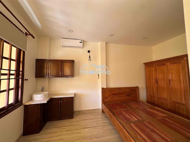 Phòng studio cao cấp, full nội thất, ban công