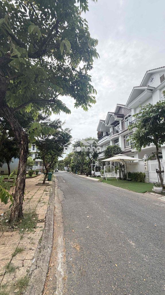 Bán đất biệt thự ven sông 13x18 ngay trường r.mit quận 7 giá mềm - 2