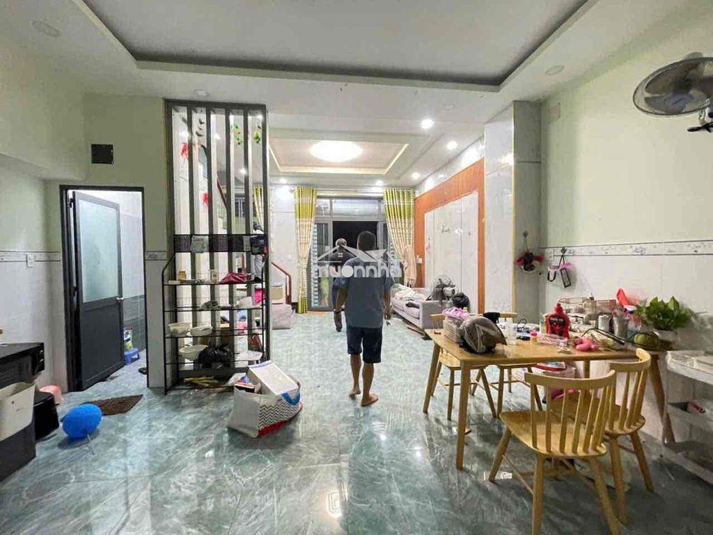 Nhà đường số 160 1tr1l 2pn 3wc giá 8,5tr sẵn máy lạnh - 2