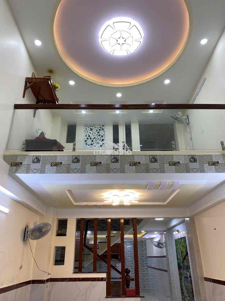 Cho thuê nhà gần cv làng hoa 4pn 5wc