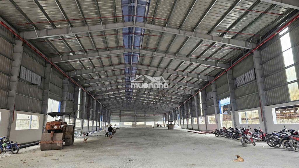 Cho thuê 2600m2 xưởng tân uyên , gía 250 tr ,pccc tự động ,g.tờ đầy đủ - 3