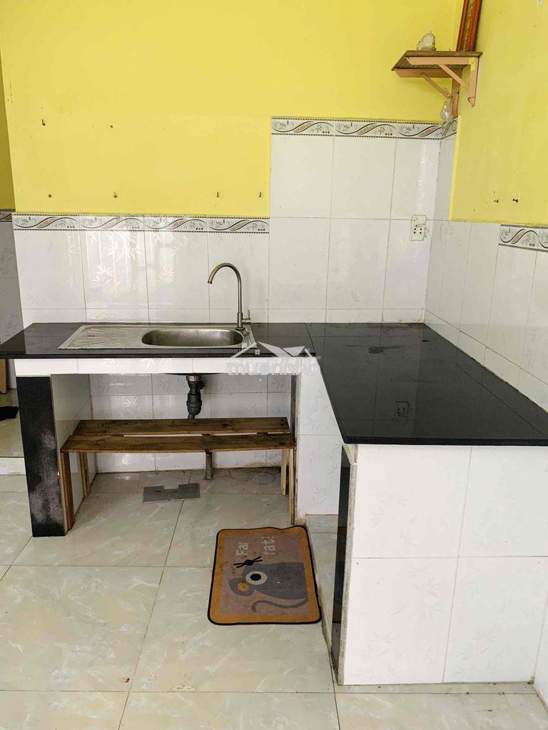 Tôi cho thuê nhà nguyên căn 50 m2, sát hẽm xe hơi, quận 7, - 3