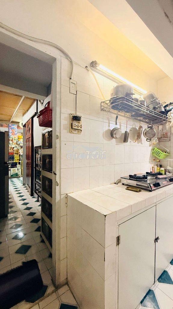 Giảm 3 tỉ, cần bán nhà 230m2, hẻm 6m tvđ q3 để trả nợ ngân hàng  - 4