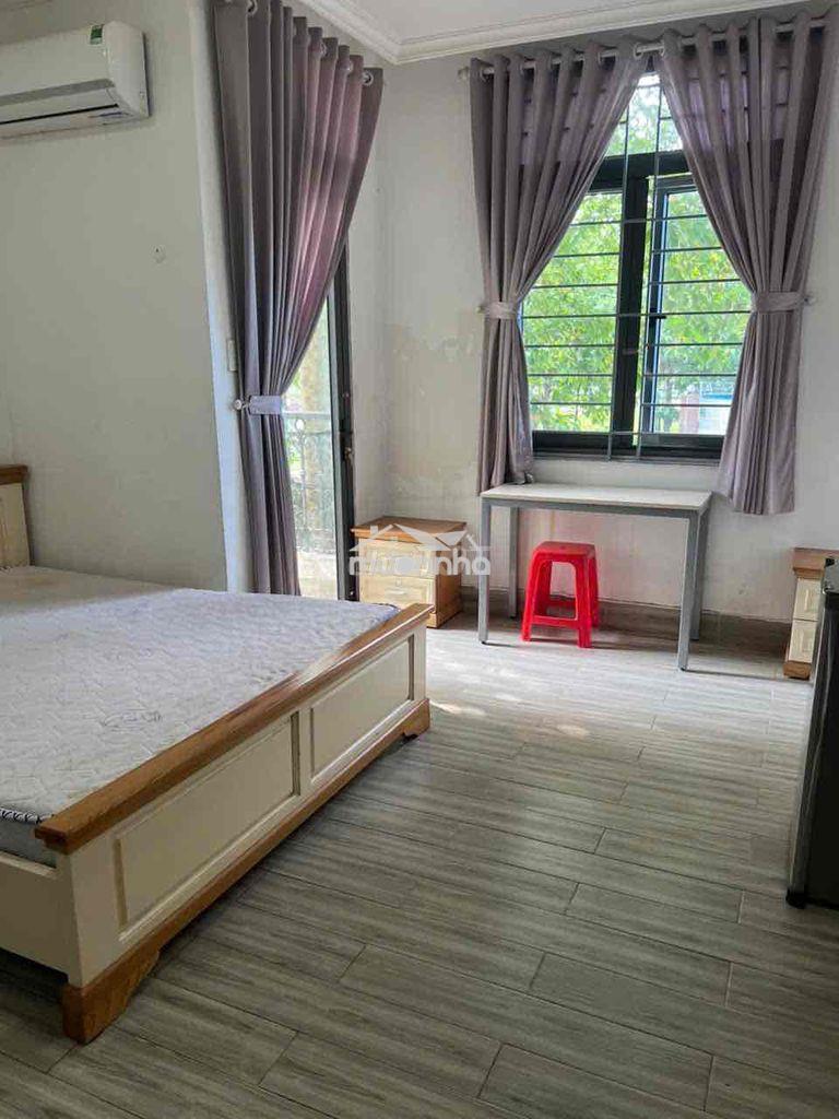 Cho thuê phòng ban công 4,5 tr ngay đặng văn sâm