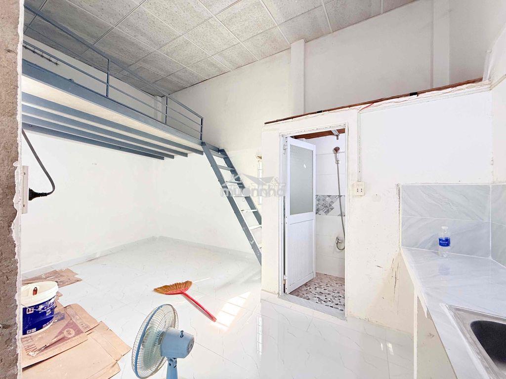 Phòng có gác 16m2 cửa sổ thoáng tô ký - 3