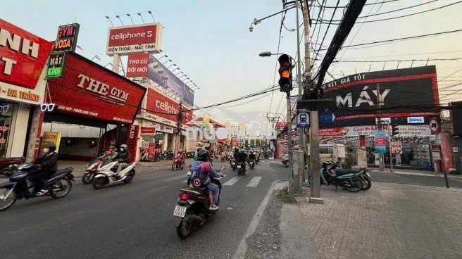Bán nhà đỗ xuân hợp, cách chợ 2 phút-  5 phút tới ga metro bình thái  - 2