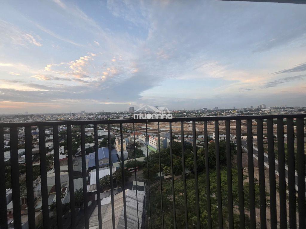 Cho thuê 2pn+2wc 74m2 view land mark có rèm 6tr5 a&t sky garden - 4