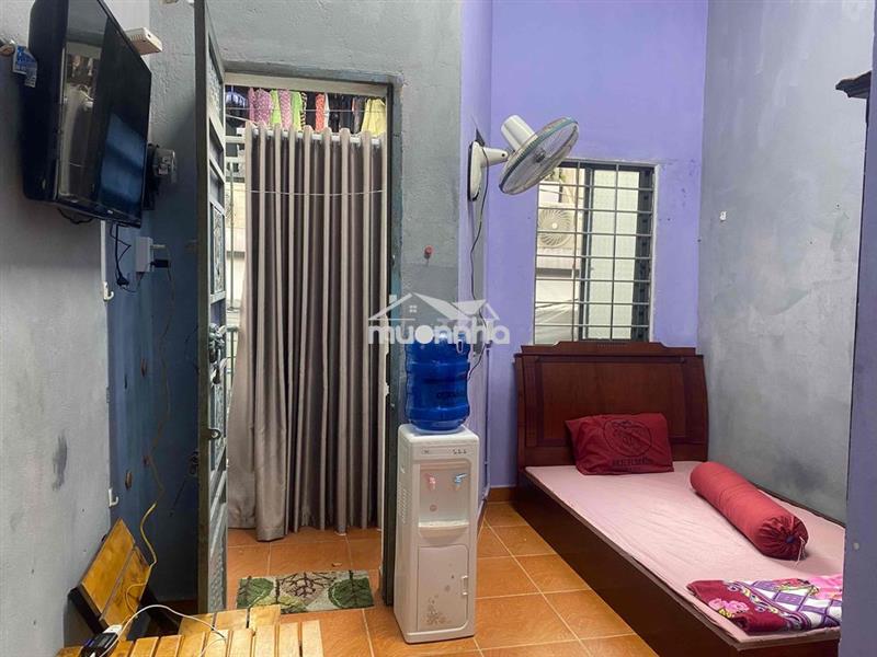 Phòng lầu 1,có ban công,giờ giấc tự do,cửa vân tay, đường kinh dương v