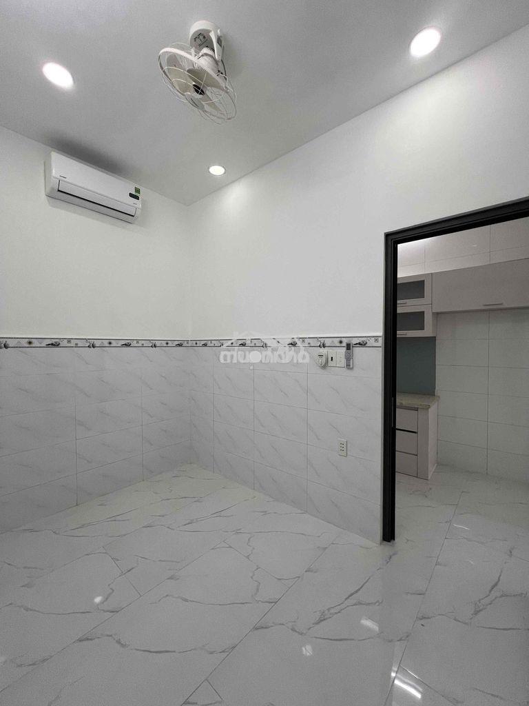 Nhà mới rộng thoáng mát - 3