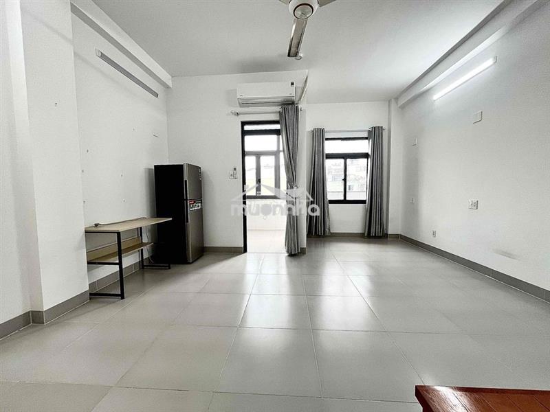 Chdv ban công tách bếp