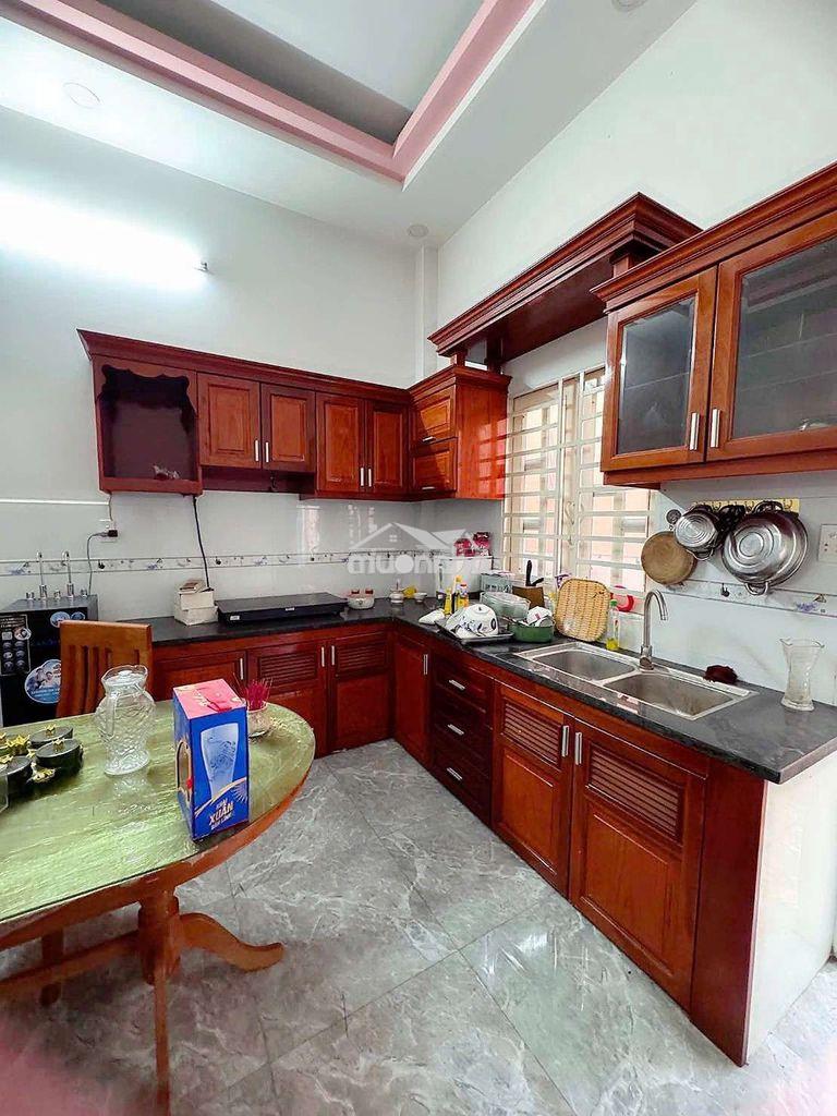 Cho thuê gấp nhà 1/ võ văn vân, 4x17, đúc 2 lầu, 4pn, giá: 12 triệu - 3