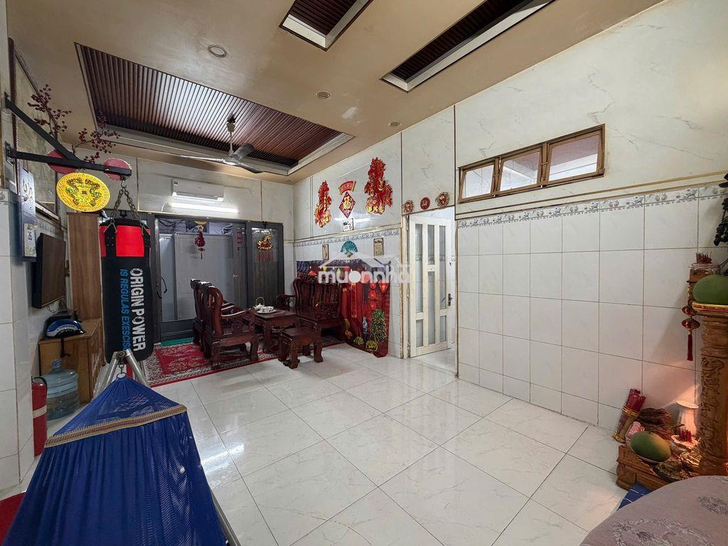 Cho thuê nhà nguyên căn, trần hưng đạo, quận 5 \\ 2 phòng ngủ - 3