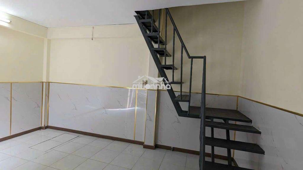 Nhà nguyên căn thống nhất 6x4m 1 lầu đúc - 2