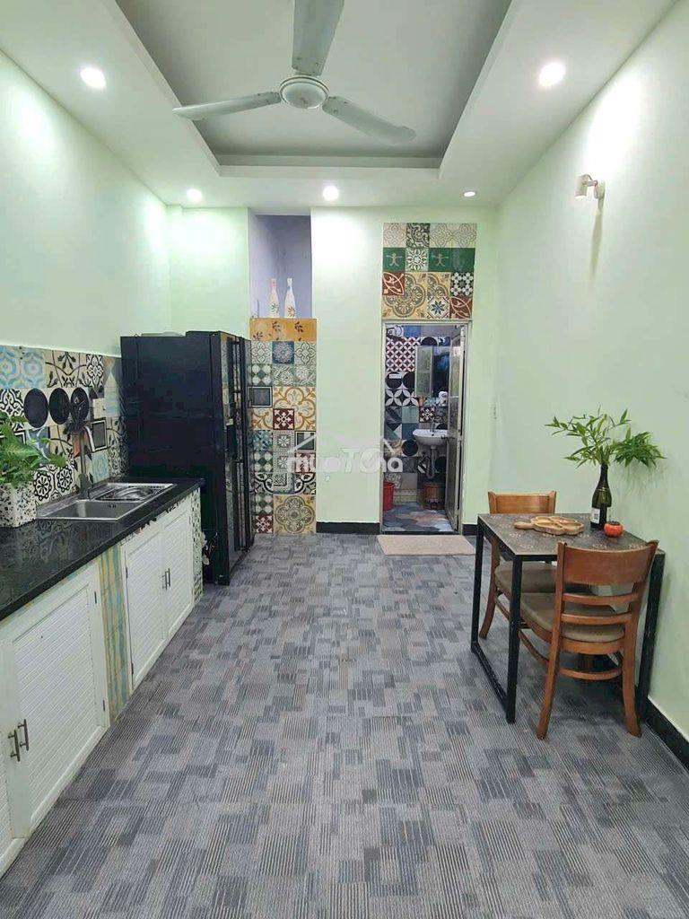 Nhà trống bờ kè, gần quận 1, quận 2, quận 3... - 3