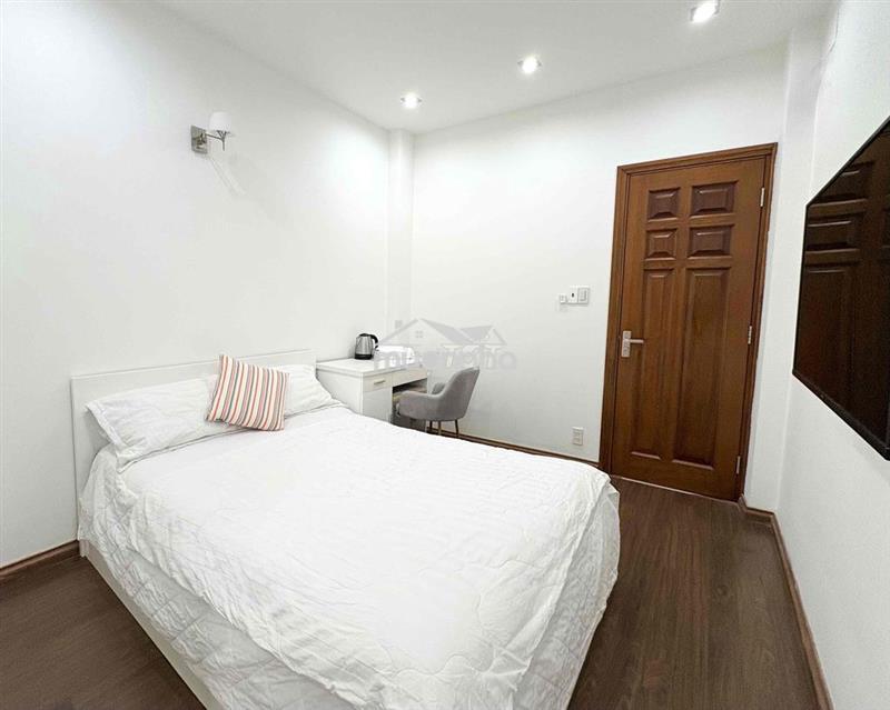 Phòng bồn tắm cửa sổ ở quận 1