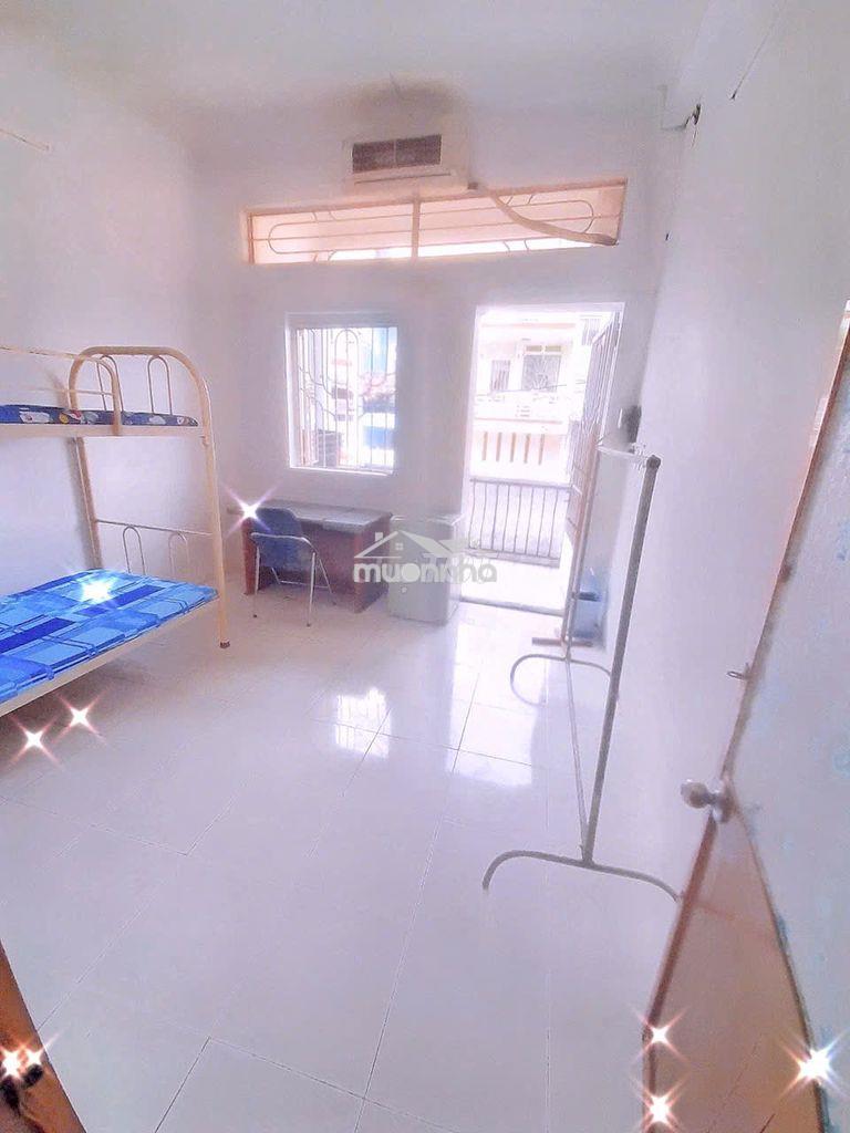 Cho thuê phòng trọ quận 8, có ban công giá rẻ, sạch đẹp, thoáng mát