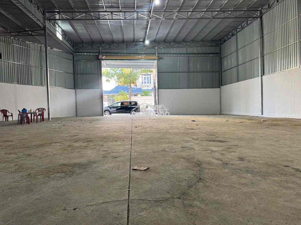 Kho xưởng lô góc 450m2 ngay trung tâm tpm - 3