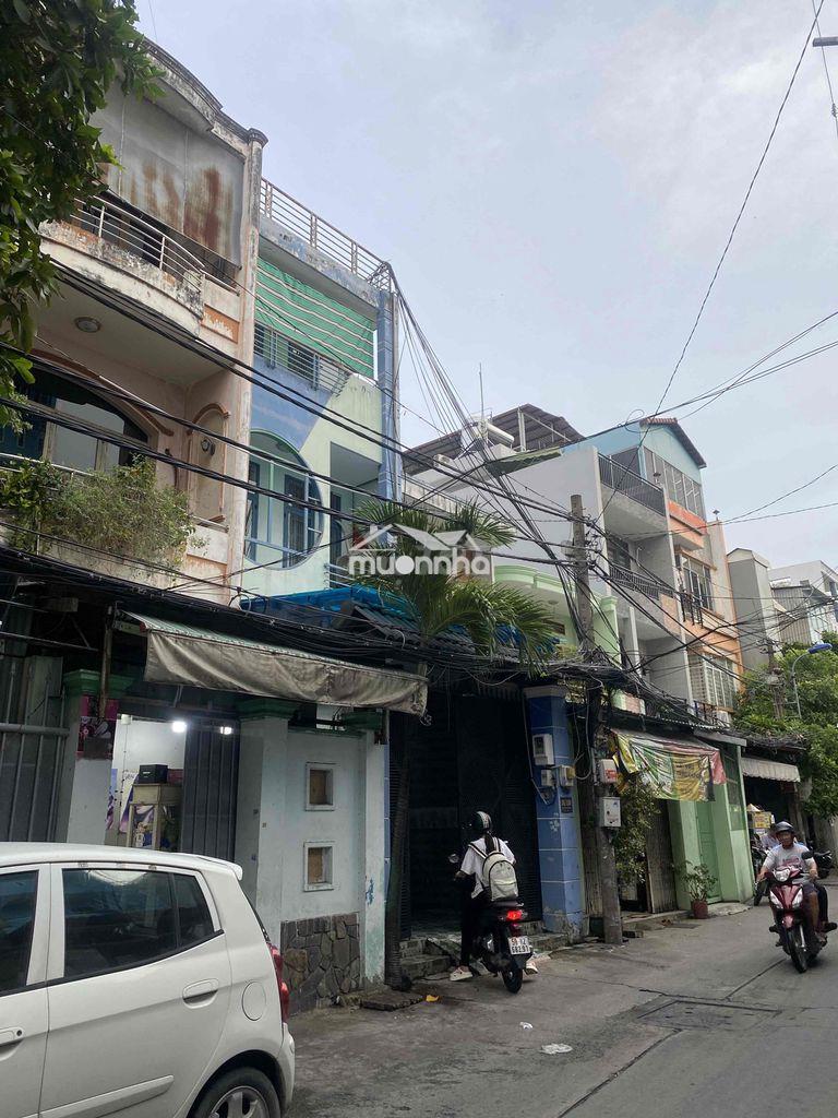 Thua độ đá banh bán gấp hơn 3tỷ hẻm xe hơi tìm đâu ra nhanh lên a/c.