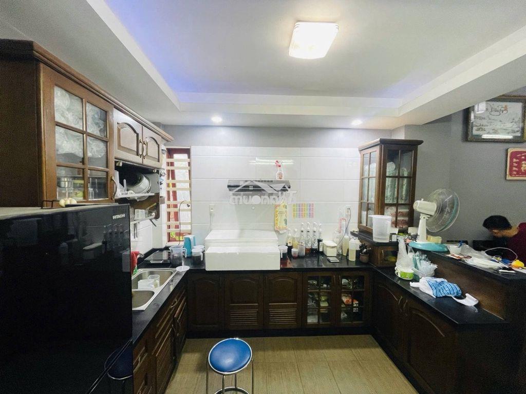 Hẻm xe hơi thông cmt8 - 50m2 - 2 tầng - khu an ninh sạch sẽ - 4