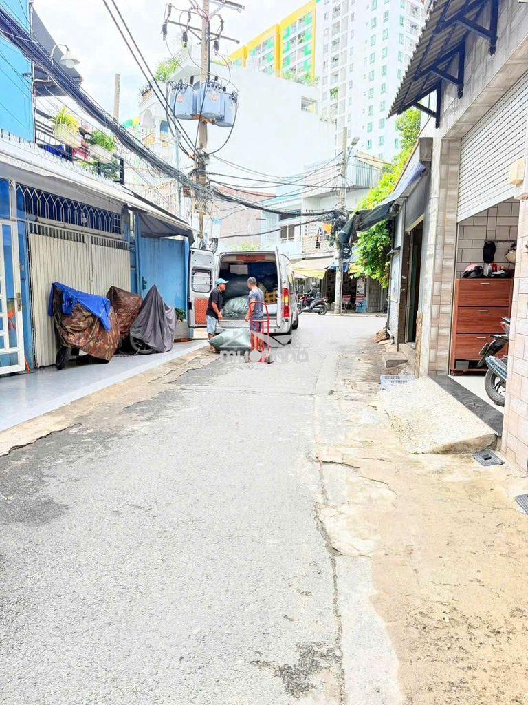 Bán nha 91/17/14 trẩn tấn sử dung 120m 3 phòng ngủ giá 4ty 9