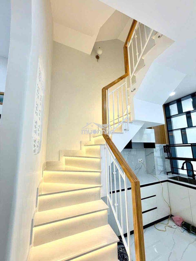 Hẻm thẳng nguyễn trãi,p2,q5; 3.2 x 12m, 1 lầu,3 phòng ngủ