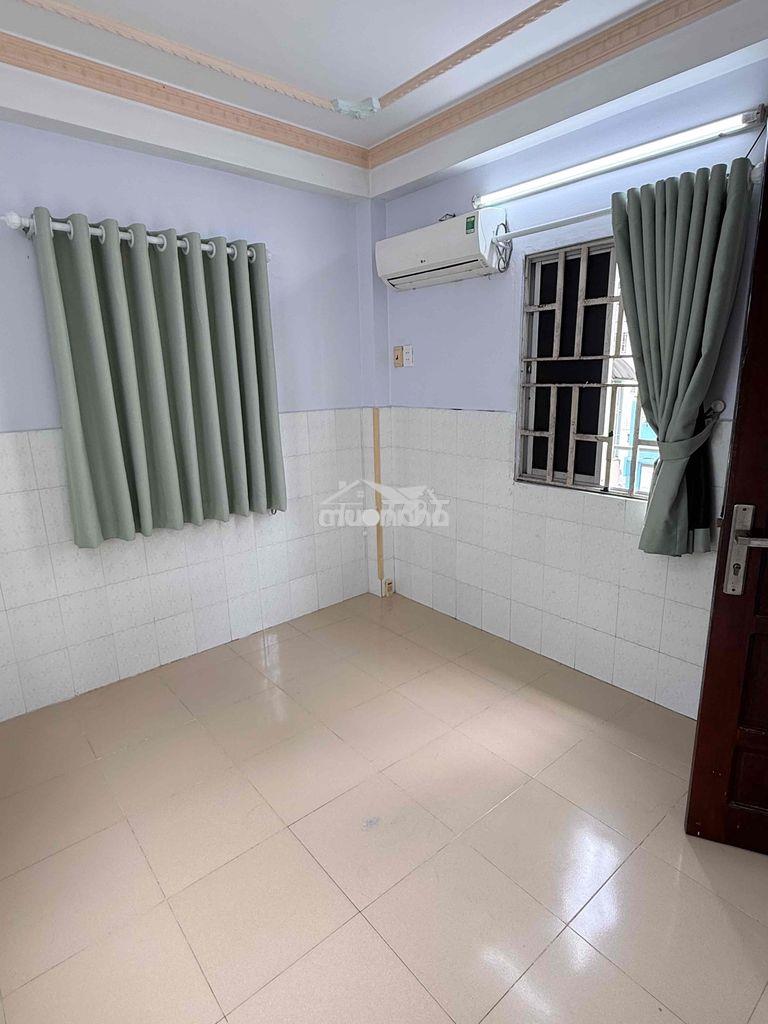 Phòng trọ nữ phan văn trị p.chợ quán (p2, q5 cũ)