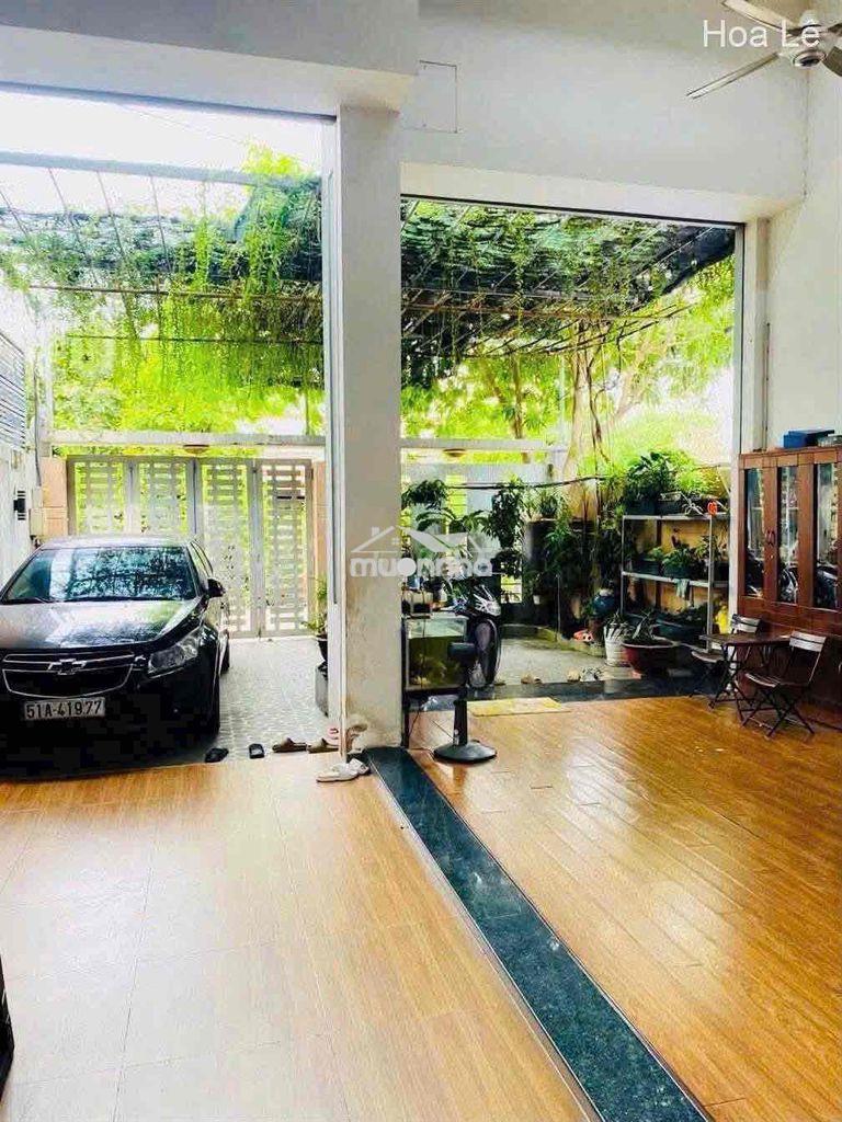 Nhà r7x18 _sân xe hơi_ gần mầm non hoa đỗ quyên
