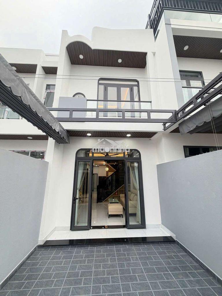 Bán nhà ngay trung tâm long khánh