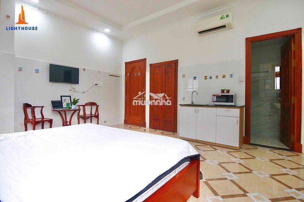 Studio nhiều cửa sổ thoáng nội thất gàn cầu vượt ba tháng hai quận 10 - 3