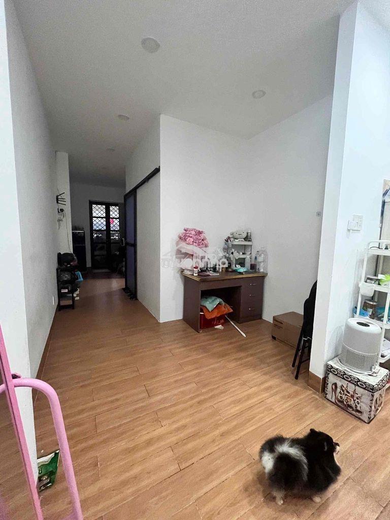 Cho thuê nguyên sàn lầu 3 có 3 phòng giá 8triệu - 2