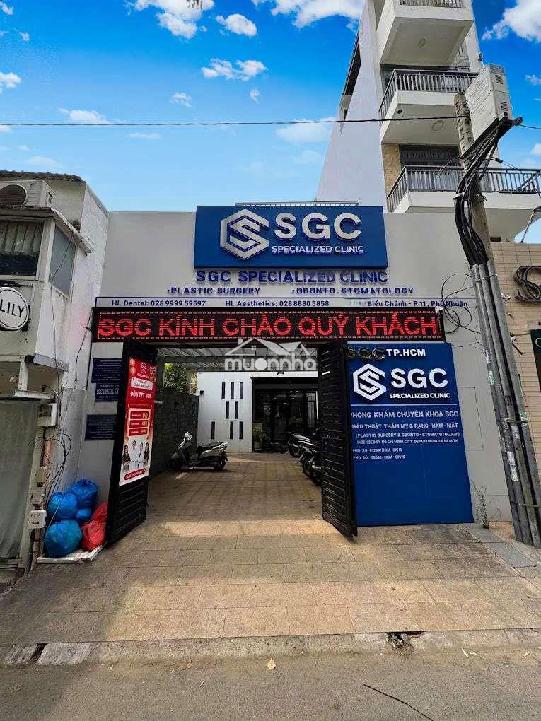 Dt 8 x35m 1 trệt 3lầu thang máy sàn trống suốt