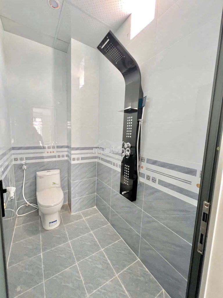 Biệt thự sân vườn - chỉ 1 tỷ hơn - gần chợ thạnh phú -shr full thổ cư - 4