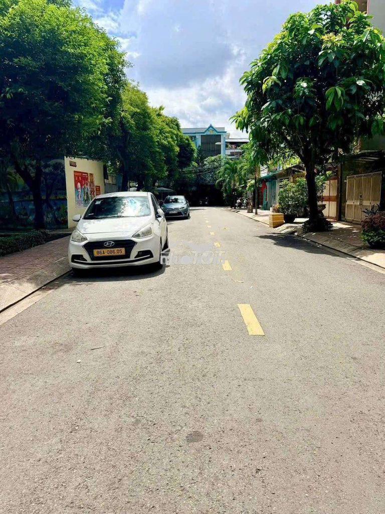 Cho thuê nhà mới hẻm ôtô bùi minh trực p6. dt: 4,2m x 12m. giá 15trieu - 4