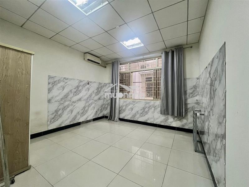 Phòng 25m2 giá 4tr. đường bà triệu - nguyễn kim quận 5 có cửa sổ trời