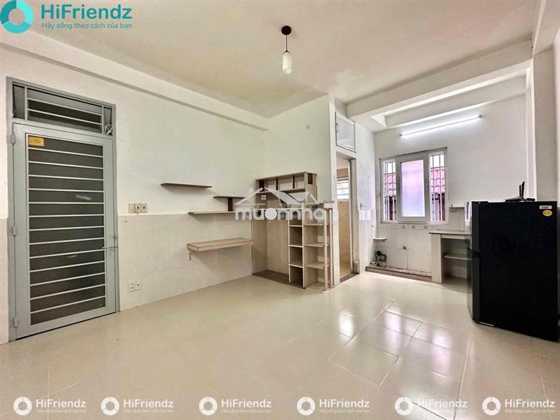 Studio cửa sổ trời sẵn máy lạnh gần bến xe q8