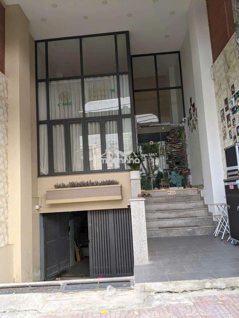 Chính chủ sang nhượng căn hộ dịch vụ mặt tiền phạm hữu lầu - 2