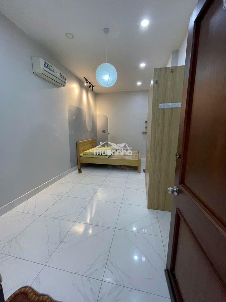 Cho thuê phòng,5 đ. số 4a, khu tên lửa, sẵn nội thất, gần aeon