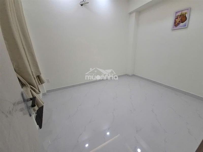 Nhà đẹp sát quận trung tâm - quận 8 - 3 phòng ngủ có pn trệt