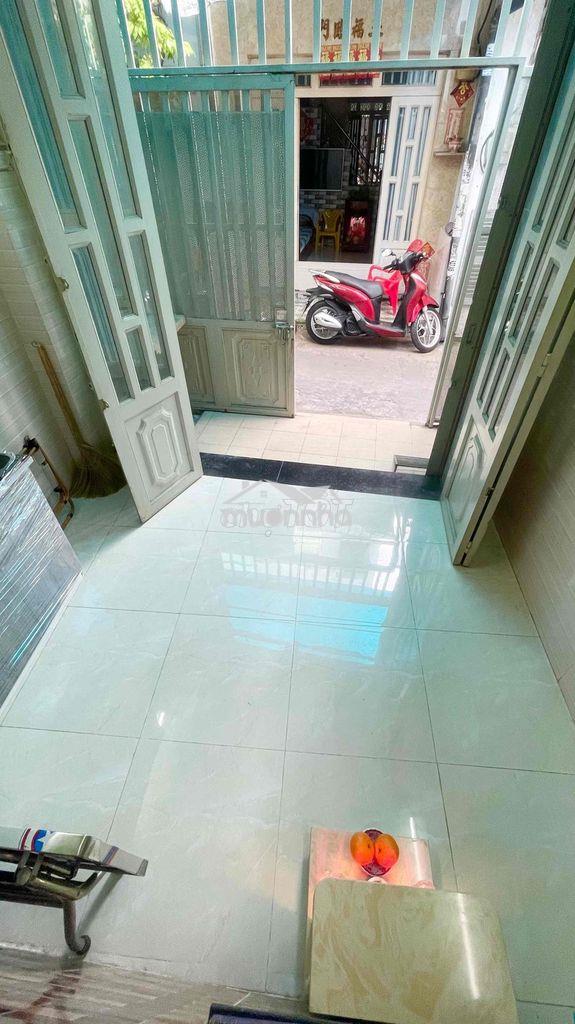 4 tầng-có sân thượng-2 phòng-gần chợ - 3