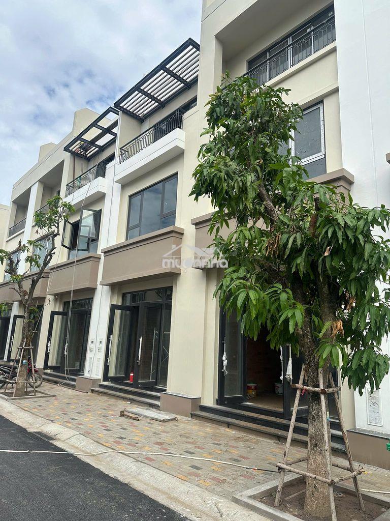 Chỉ 500 tr nhà 3.5tỷ vinhomes green city - 4t tặng vf3 thuê 18 tr/th - 3