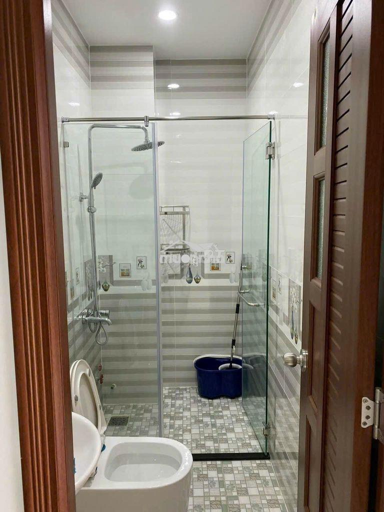 Cho thuê nhà nguyên căn hẻm 3m, 4 x 10, t+l đúc, 8tr/ tháng - 2