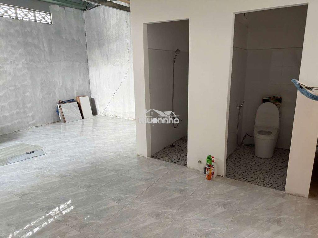 Cho thuê mặt bằng khu dân cư vĩnh phú nền gạch men 8tr - 4