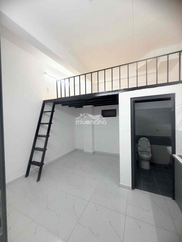 Cho thuê phòng gác cửa sổ nội thất cao cấp gần ngã 4 bốn xã huit