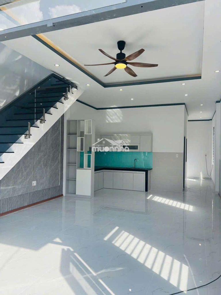 Anh chị đang tìm nhà phường tân triều ghé tham khảo nhà lầu gi: 1,75tỷ - 2